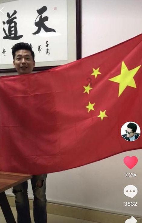 对摄影小白，第一台相机是买单反好还是数码相机好？